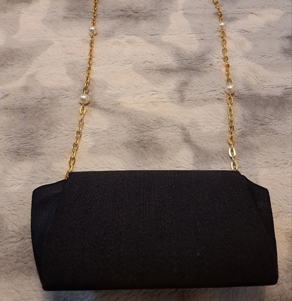 Black Envelope Style Bag With Pearls - Picture 4 of 9